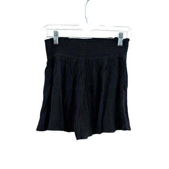 NWT Victoria’s Secret pink size medium black shorts - Picture 3 of 10